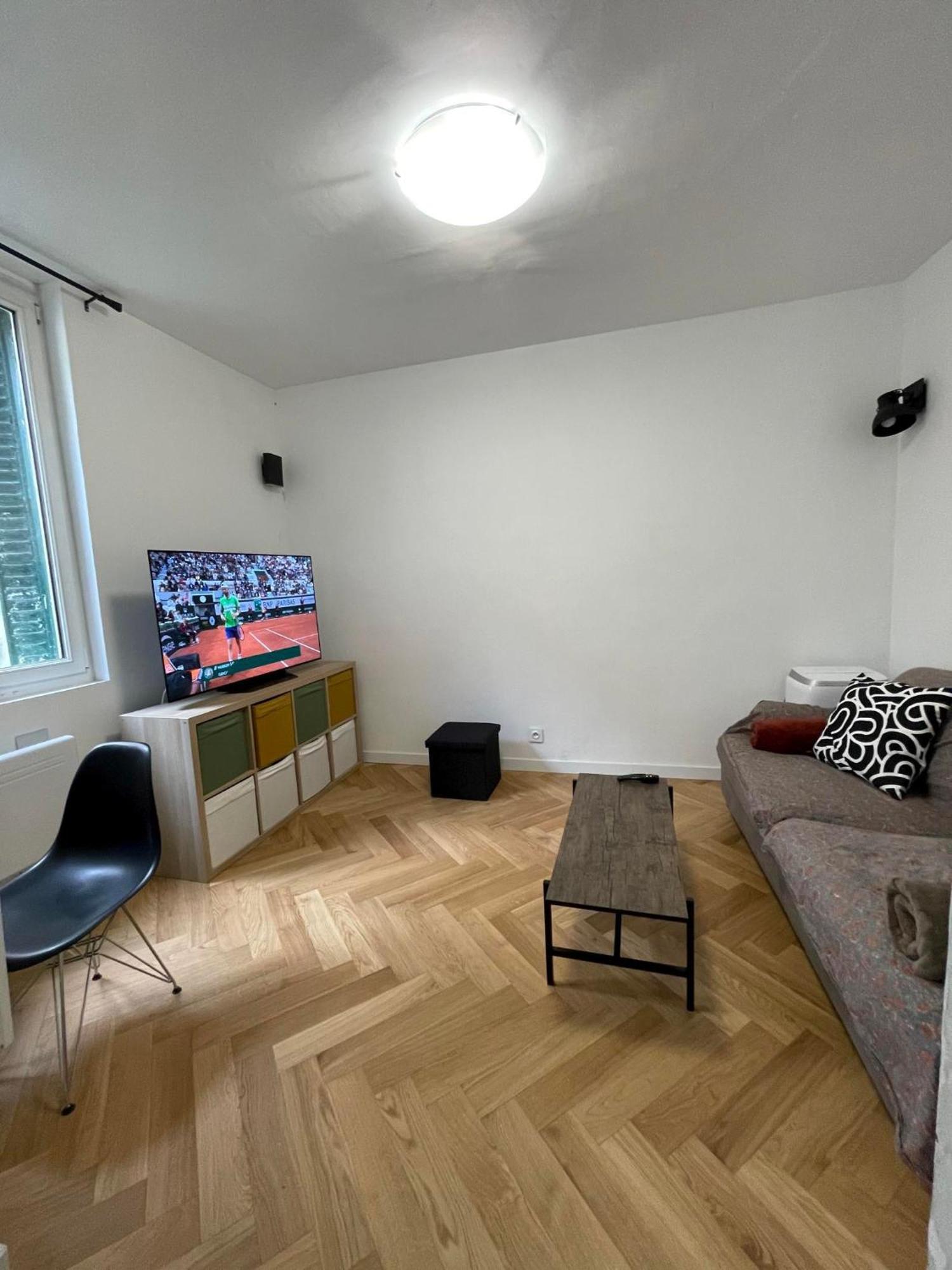 Petit Cocon Parisien ! Paris Centre - Gare Du Nord Apartment Exterior photo